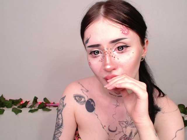  alina-m1 chat room