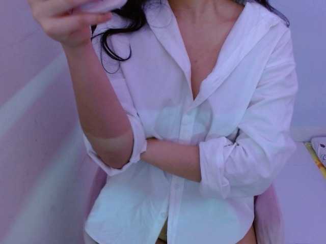 kitty-Yummy from BongaCams