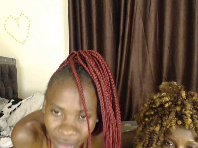 Quency's BongaCams show and profile