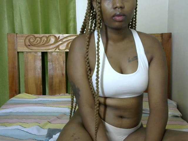 CaramelnToffee Live Cam on BongaCams and RICams