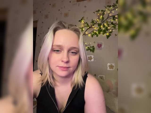 BellaAndAlice's BongaCams show and profile