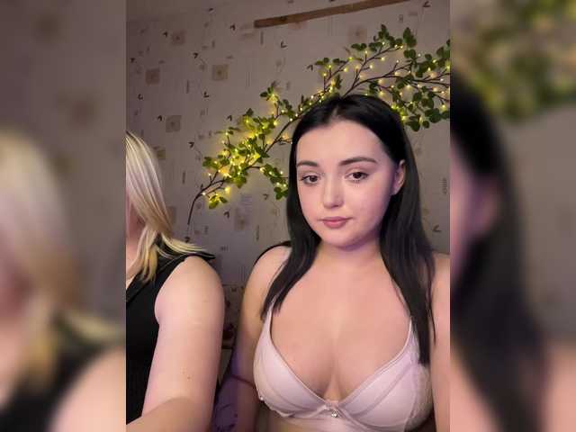 BellaAndAlice's BongaCams show and profile