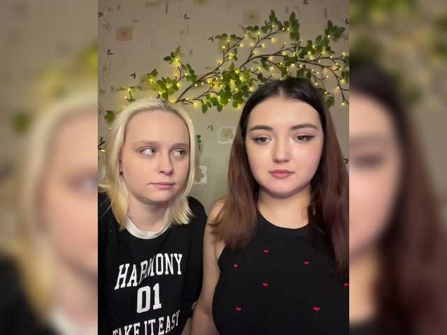 BellaAndAlice's BongaCams show and profile