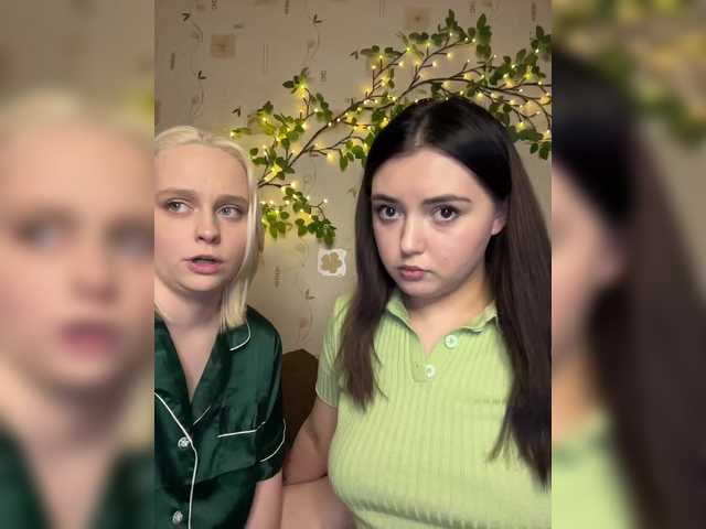 BellaAndAlice's BongaCams show and profile