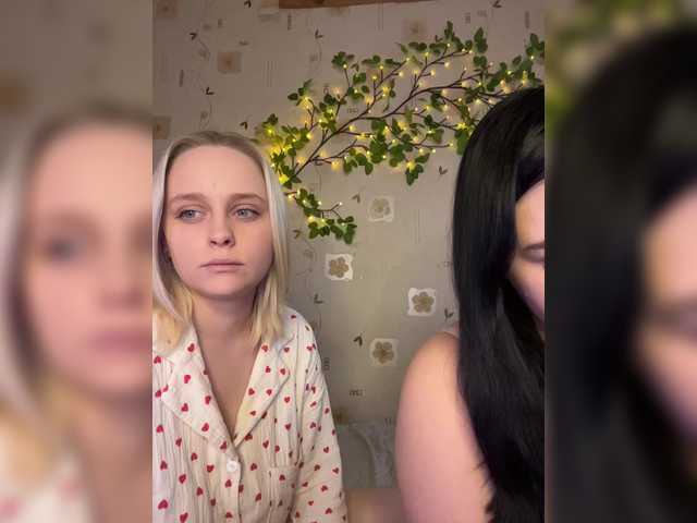 BellaAndAlice's BongaCams show and profile