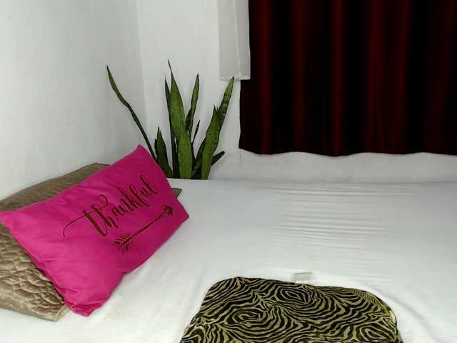 Naughty-nymph's BongaCams show and profile