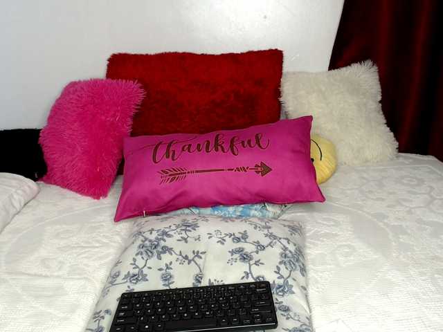 Naughty-nymph's BongaCams show and profile