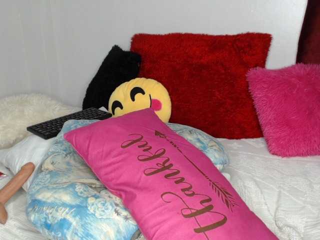 Naughty-nymph's BongaCams show and profile