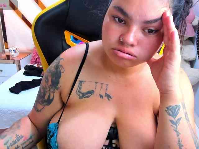 emily-karamelV webcam