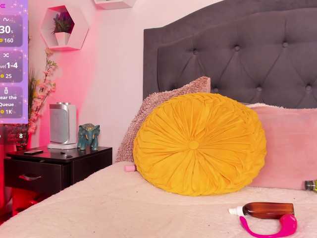 Kendallhot-1's BongaCams show and profile