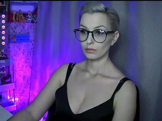 MamaKoska Porn Show