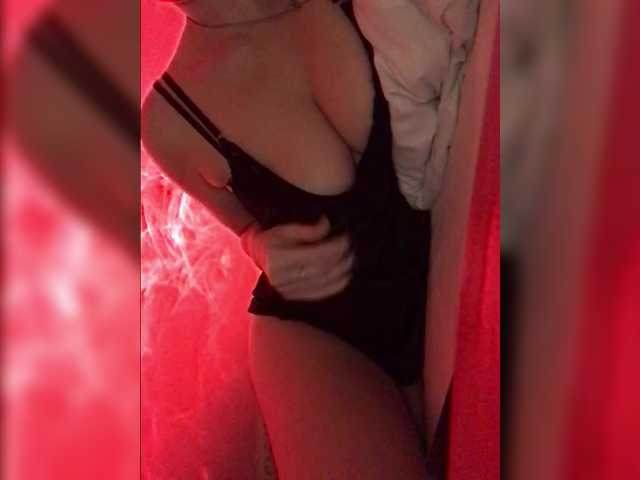 AlikBlack's BongaCams show and profile