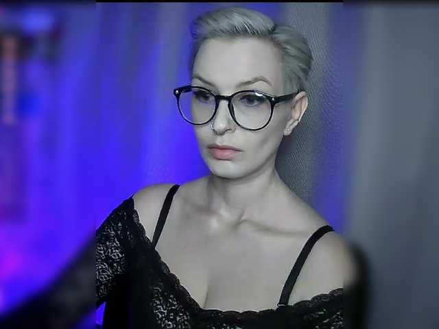 AlikBlack live cam profile