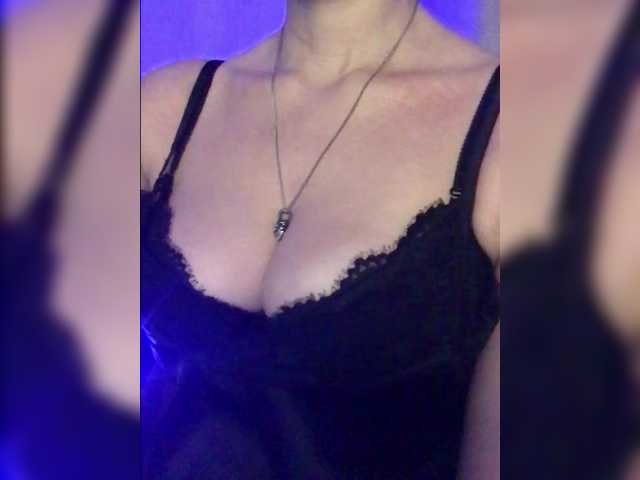 AlikBlack live cam profile