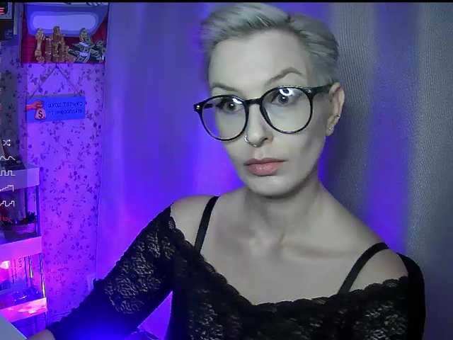AlikBlack's BongaCams show and profile