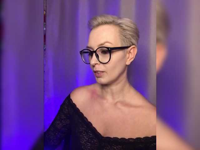 AlikBlack's BongaCams show and profile