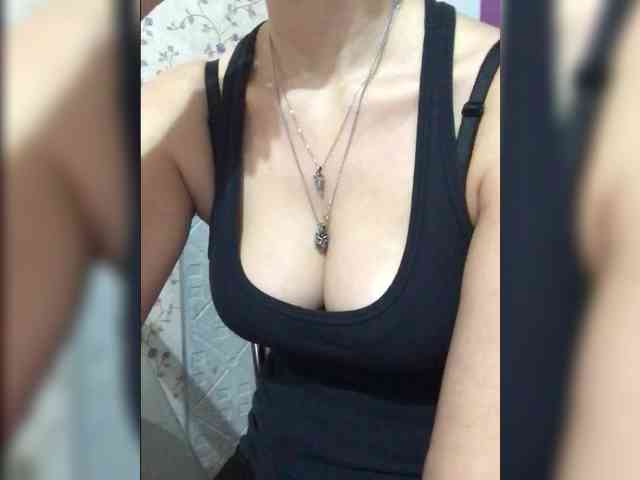 AlikBlack Live Webcam on BongaCams