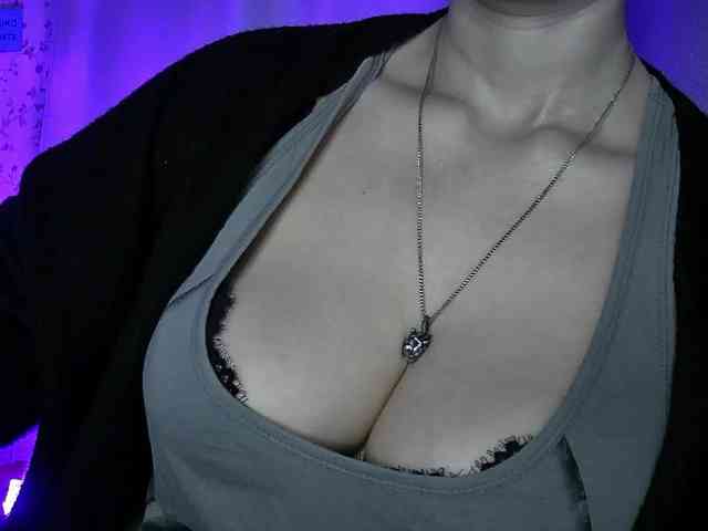 AlikBlack Live Webcam on BongaCams