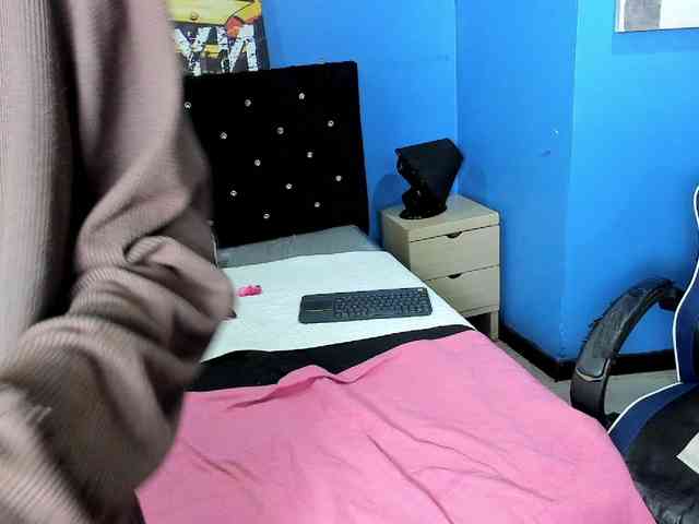 Violetahsuky webcam