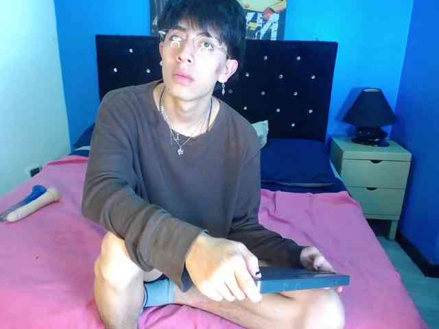 Violetahsuky webcam