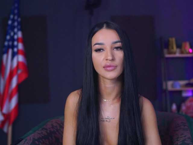 Sex chat gratuit in direct cu DeniseDevilles pe BongaCams