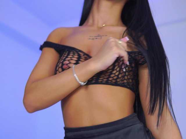 Sex chat gratuit in direct cu DeniseDevilles pe BongaCams