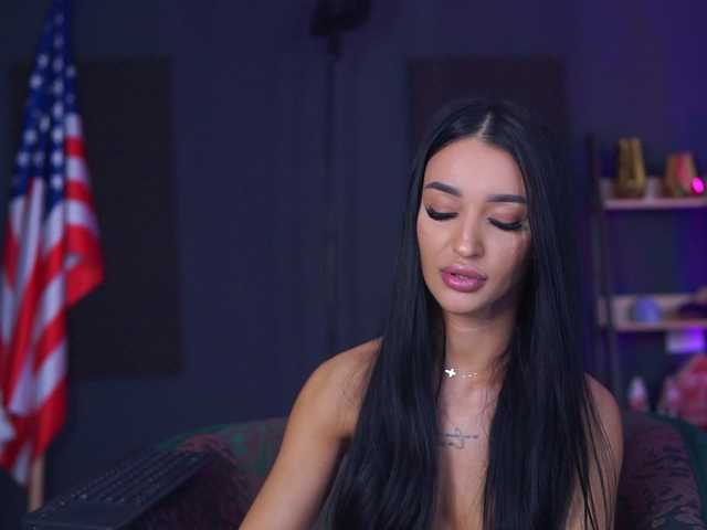 Sex chat gratuit in direct cu DeniseDevilles pe BongaCams