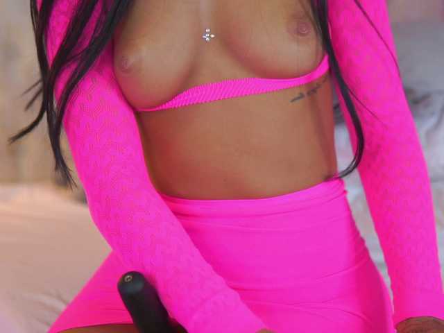 Sex chat gratuit in direct cu DeniseDevilles pe BongaCams