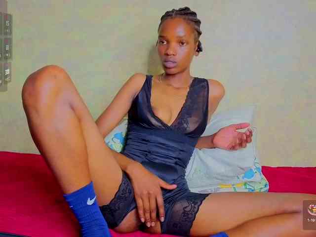 FreakkyAira webcam