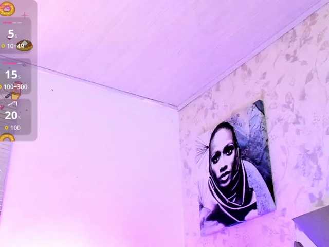 EmilyRosee's BongaCams show and profile