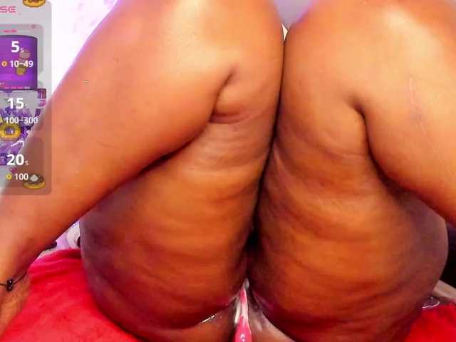 EmilyRosee's BongaCams show and profile