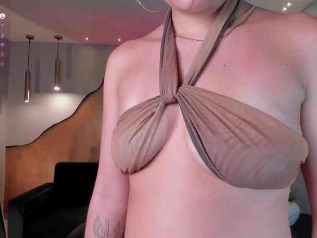 IrinaPortman webcam