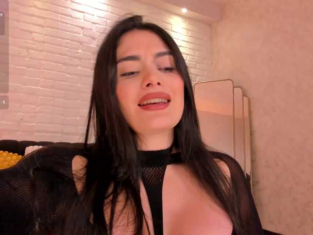 GiaFerrara's BongaCams show and profile