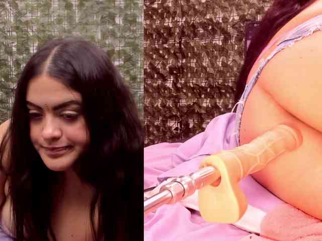 MiiaJhonson01 webcam