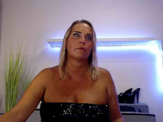 JuliaPink webcam