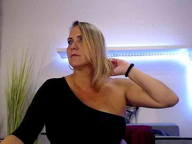 JuliaPink webcam