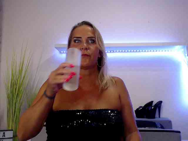 JuliaPink webcam
