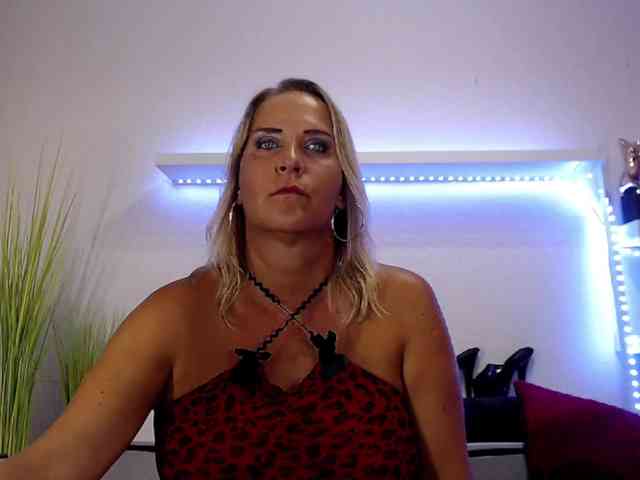JuliaPink webcam