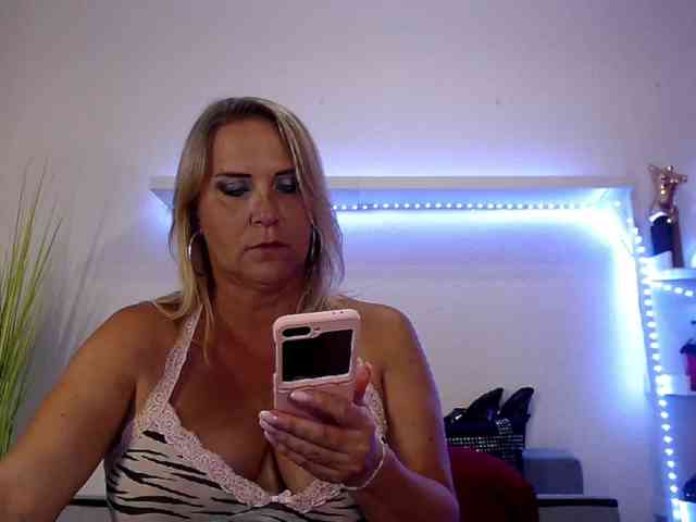 JuliaPink webcam
