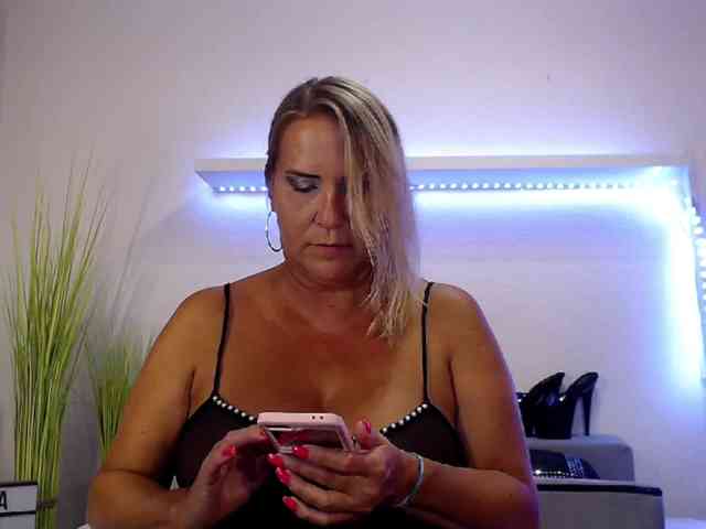 JuliaPink webcam