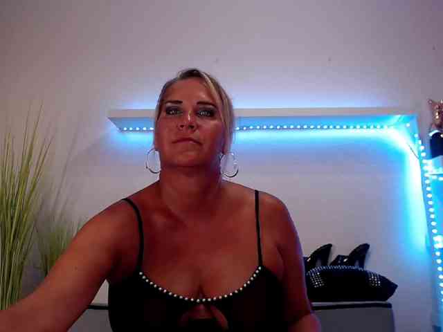 JuliaPink webcam
