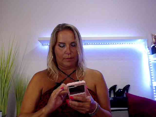 JuliaPink webcam