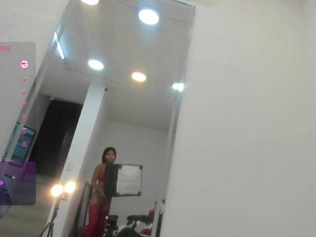 Little-Helenn webcam bongacams model stream image