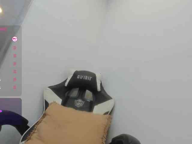 Little-Helenn webcam