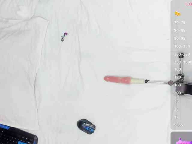 Little-Helenn webcam