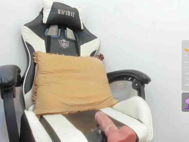 Little-Helenn webcam