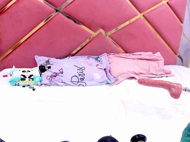 Little-Helenn webcam