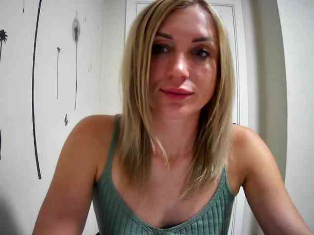 MarryEmm webcam