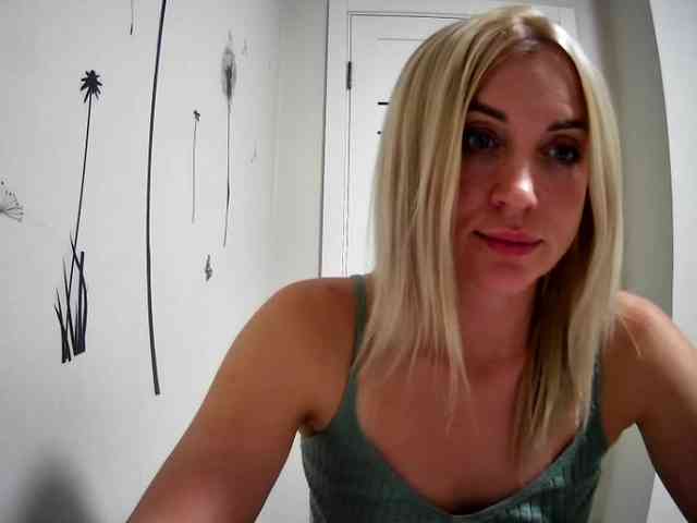 MarryEmm webcam