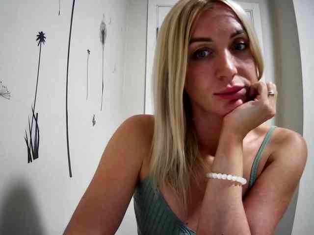 MarryEmm webcam